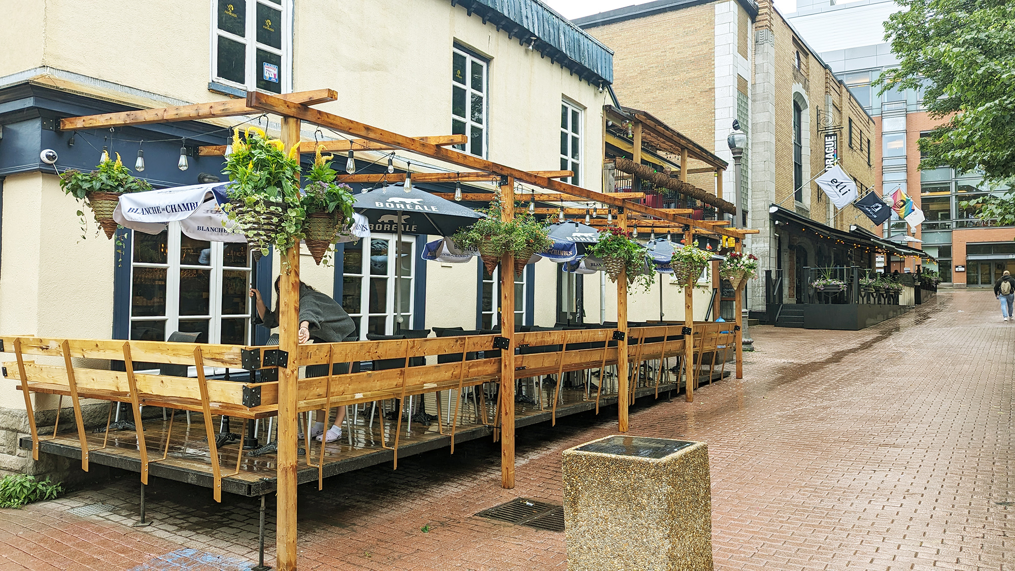 déjeuner terrasse rue st-jean